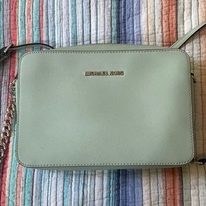 Michael kors crossbody purse